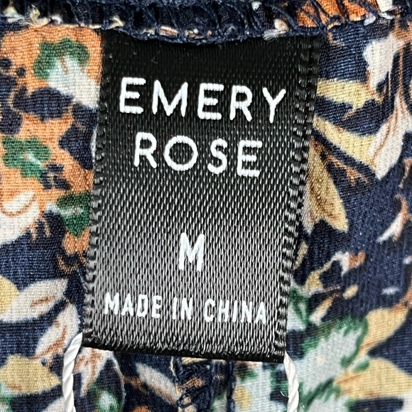 NEW EMERY ROSE TOP - Picture 7 of 9